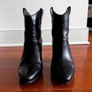 Aerosoles Black Leather Ankle Boots Block Heel Comfort Size 7.5 EUC